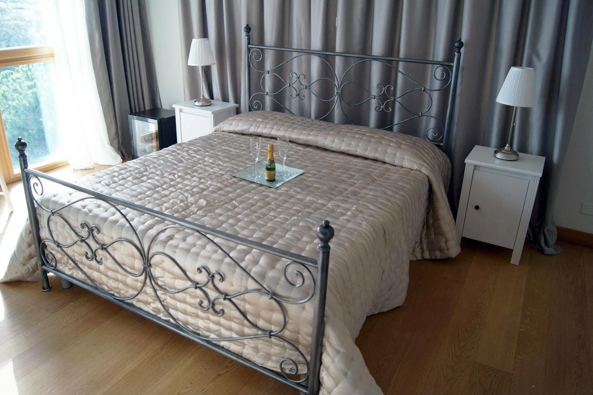Baia Di Ognina Bed & Breakfast Katanya Dış mekan fotoğraf